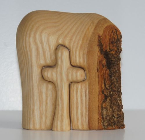 Kreuz im Holz, Größe 10, Esche